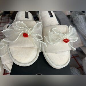 Luxurious Cream Slippers with Pearl and Red lip charm